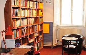 Vitusbibliothek Laa, vitusbibliothek.noebib.at