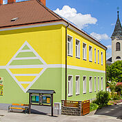 Heimatmuseum, VS und Kirche Niederleis